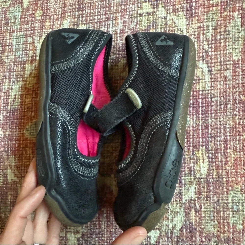 Plae Emme Mary Jane Black Shimmer suede Kids Shoes 11.5